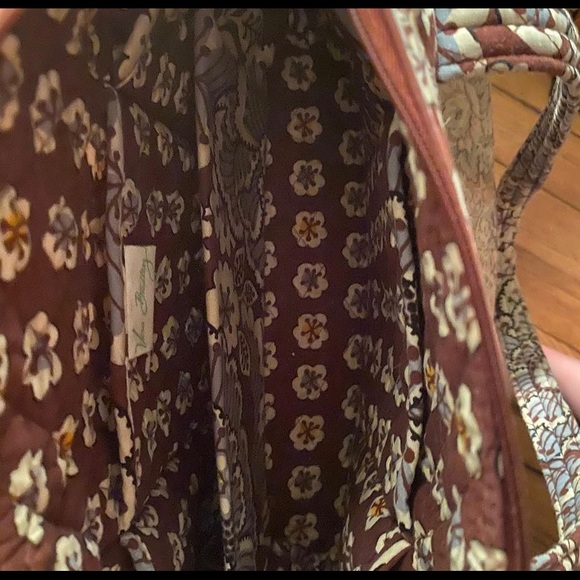 Vera Bradley Tote - Picture 3 of 4